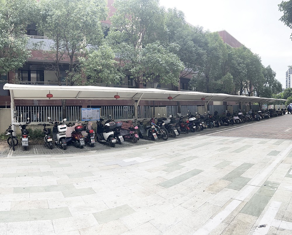 星河丹堤自行车停车棚膜结构