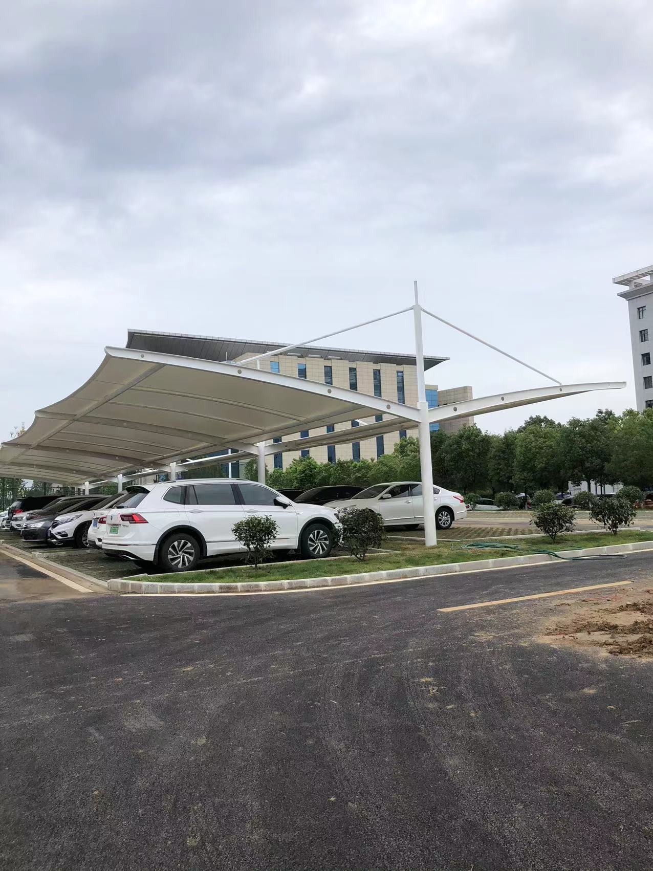 随县人民政府广场停车棚膜结构